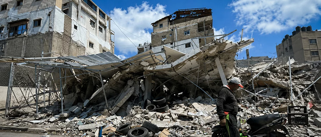 Tyre: A target and a refuge