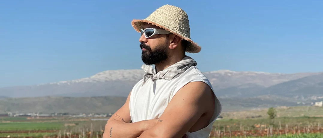 Director Joseph Hanna’s stroke of genius with a Jacquemus dust bag