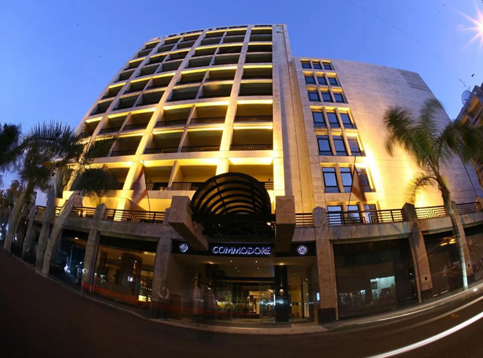 le-commodore-checks-out