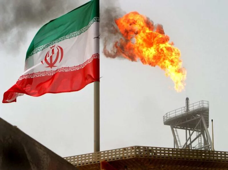 The Iranian nuclear file: dialogues on the edge of the abyss